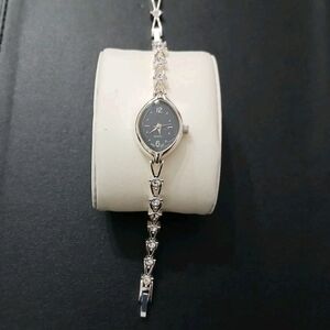 Vintage Avon 1999 Faceted Crystal Stone Bracelet 18mm Quartz Watch Women's NEW